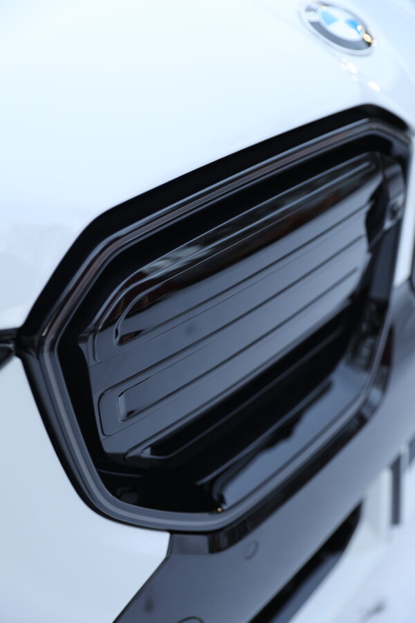 Gloss Perfect Black - Image 4