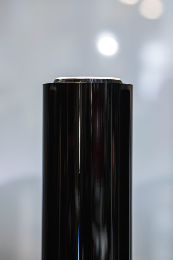 Gloss Perfect Black - Image 2