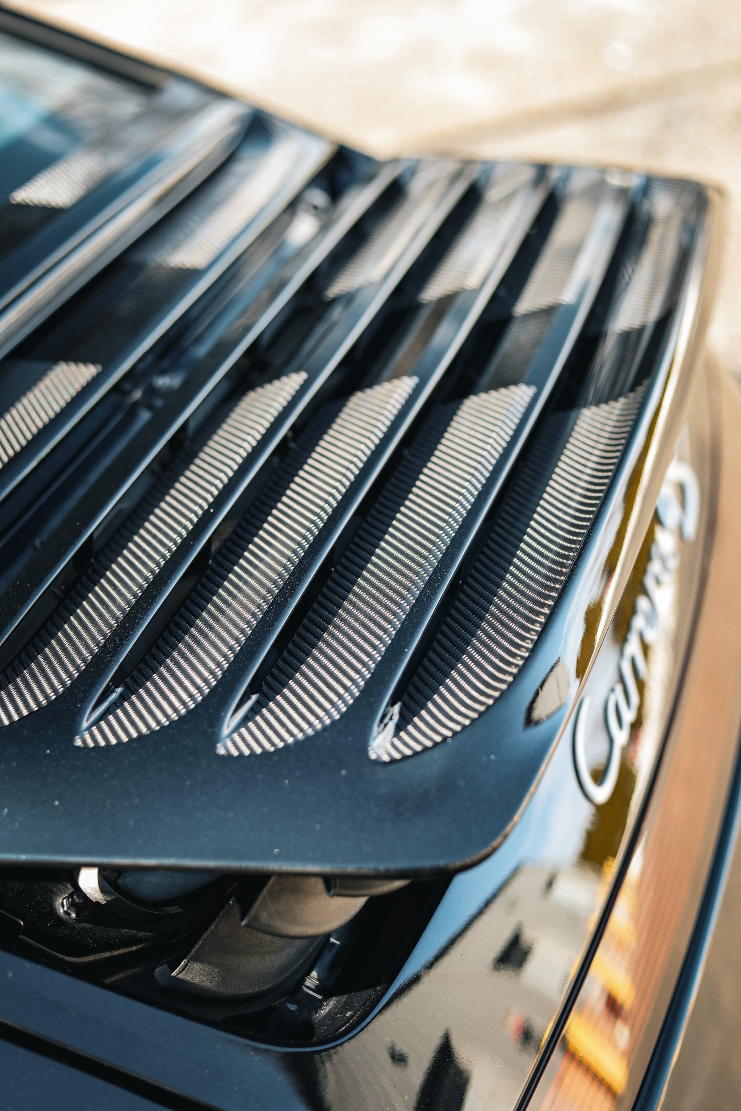 Gloss Carbon Fiber on Porsche 911, one-ppf