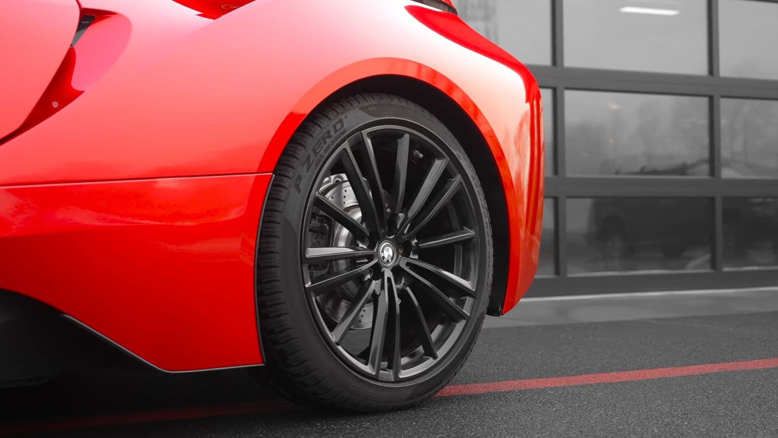 Liquid Cardinal Red on BMW i8, Detail Driven