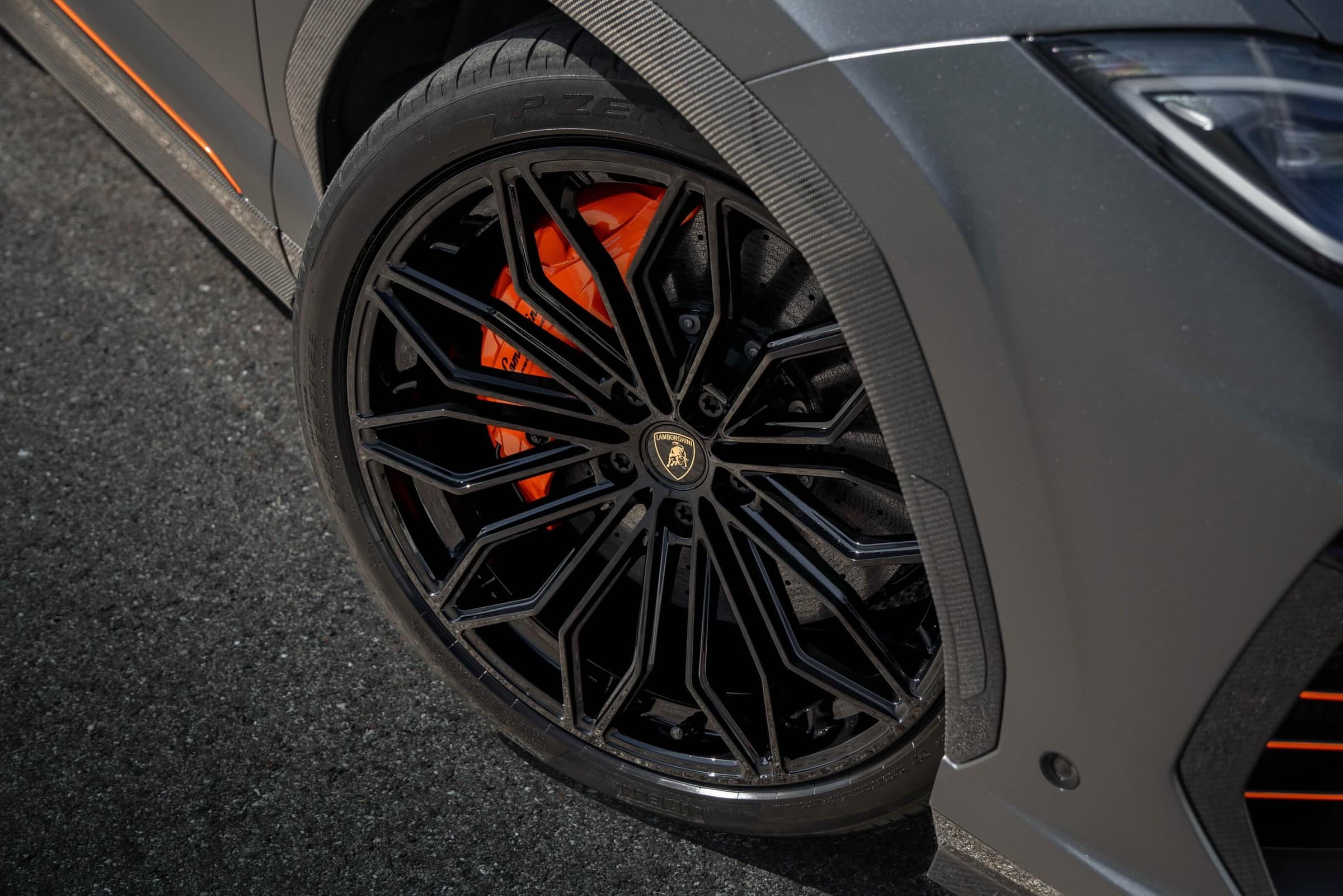 Satin Dark Gray Metallic V2 install on Lamborghini Urus photo 8